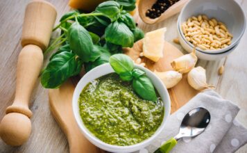 3 przepisy na sosy, które dodadzą charakteru Twoim potrawom!