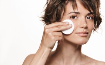 Oto najbardziej niebezpieczne „triki” urodowe – Upewnij się, że nie praktykujesz żadnego z nich!