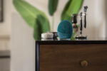 02_FOREO_LUNA_4_MEN_Product_on_the_surface[1]