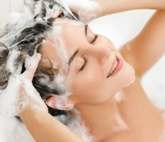 Odbudowa i wzmocnienie z linią Keratin Code!