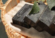 Dziegieć w kosmetykach – czy warto go stosować?