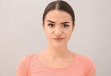 Lwia zmarszczka – jak się jej pozbyć?