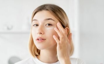 Jak pielęgnować suchą skórę pod oczami?