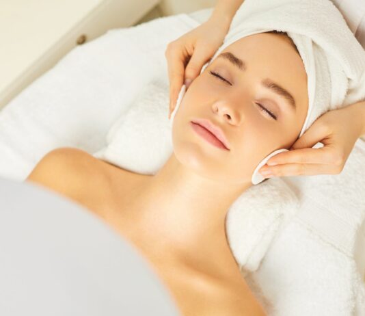 Kwas ferulowy w pielęgnacji skóry