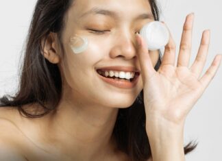 Humektanty: kluczowe informacje i znaczenie w Dermatologii i Kosmetologii