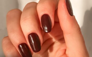 Te kolory będą królować na paznokciach tej jesieni