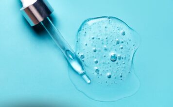 Jesień to czas na retinol: sekrety pielęgnacji skóry w sezonie przejściowym