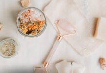 Skinimalizm: Jakie produkty do pielęgnacji wybrać, żeby uprościć swoją rutynę?