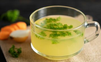 Zupa kolagenowa: domowy sposób na jędrną skórę