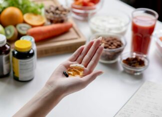 NMN (Nikotynamid Mononukleotyd) – Eliksir Młodości czy Przereklamowany Suplement?