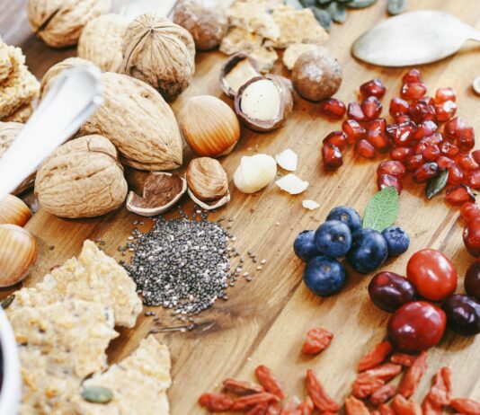 Superfoods 2025 – co warto dodać do diety w tym roku?