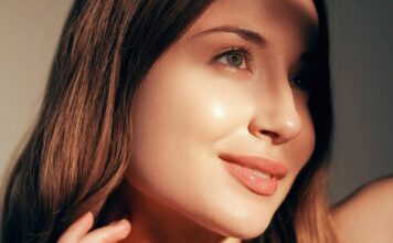 Jak poprawić wygląd skóry bez kosmetyków? Sekrety glow-upu od środka