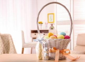 Co włożyć do koszyczka wielkanocnego? Tradycja, regionalne różnice i nowoczesne podejście