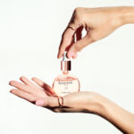 KER_GLOSS_25_IN_HAND_OIL_3474637285012_300dpi_1x1