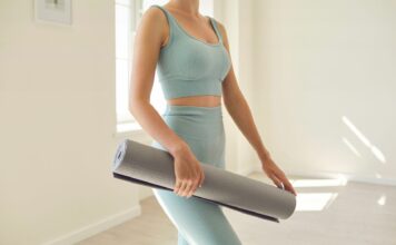 5 porannych ćwiczeń, które rozbudzą Twoje ciało i umysł na cały dzień