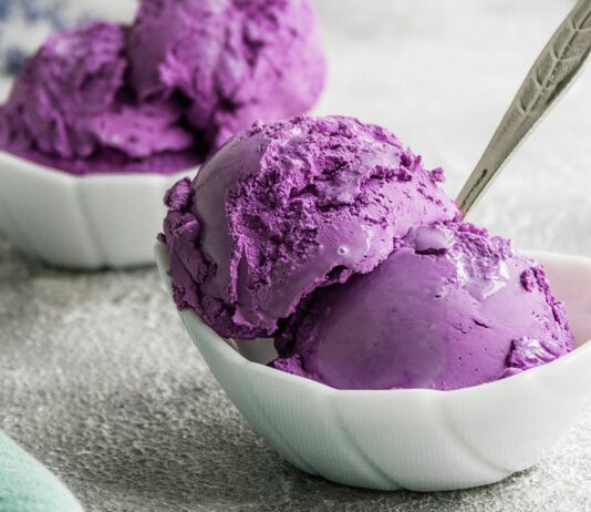 Fit lody, musy i serniki, które ochłodzą i nie zrujnują diety