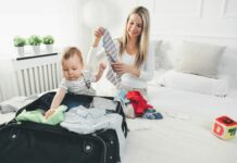 Co spakować do walizki dla malucha? Last minute lista dla mam