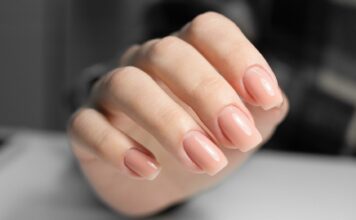 Paznokcie minimalistki – top 5 kolorów nude, które pasują każdemu