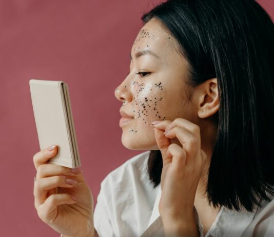 Enzymy owocowe zamiast kwasów – delikatny trend prosto z Japonii