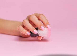 Baza wzmacniająca, która sprawia, że paznokcie rosną jak szalone
