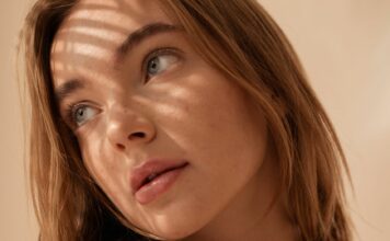 Ukojenie skóry po słońcu – najlepsze składniki na rumień i odwodnienie