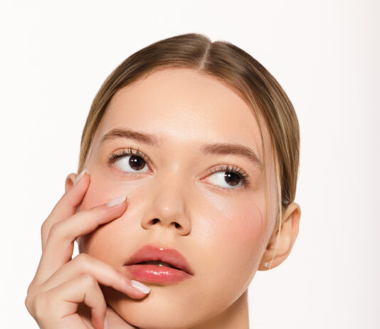 Toasty Glam w duecie z Glass Skin: jesienny efekt glow