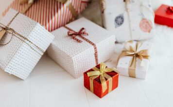 Prezentownik przed świętami: co podarować, żeby naprawdę sprawić przyjemność