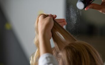 Lekkie, pełne, uniesione! Nowy puder do włosów od Joanny odmieni Twoją stylizację