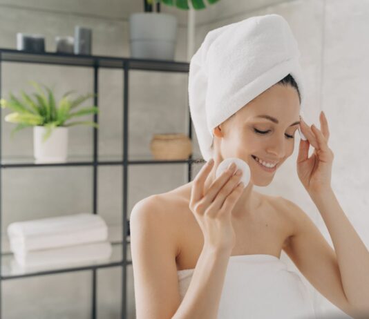 Tonik złuszczający codziennie — hit czy prosta droga do nadwrażliwości?
