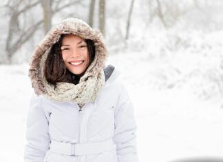 Zimowy trądzik i przesuszenie naraz: dlaczego skóra wariuje w grudniu i jak ją uspokoić