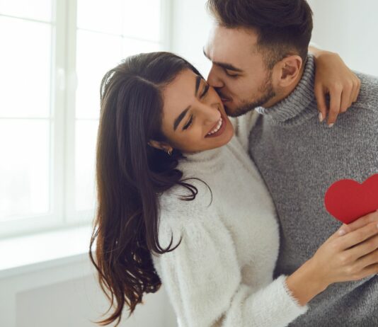 Walentynkowy glow w 15 minut: ekspresowa rutyna przed randką