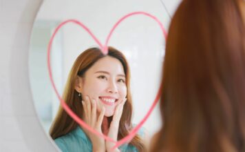 Dzień Kobiet solo. Jak celebrować siebie bez oczekiwania na bukiet?