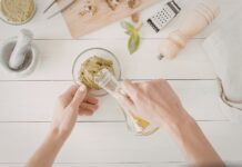 Przebarwienia posłoneczne – jak je usunąć domowymi sposobami?