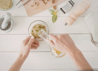 Przebarwienia posłoneczne – jak je usunąć domowymi sposobami?