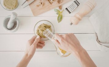 Przebarwienia posłoneczne – jak je usunąć domowymi sposobami?