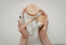 Lekkie kremy na wiosnę – co zmienić w pielęgnacji