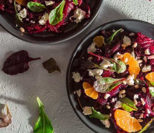 5 wiosennych przepisów wspierających skórę od środka